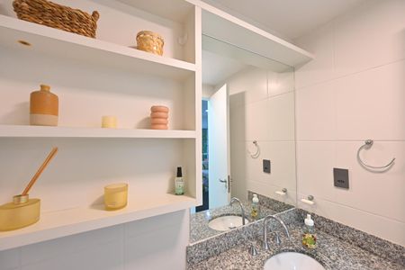 Apartamento à venda com 55m², 2 quartos e 1 vaga Apartamento à venda com 55m², 2 quartos e 1 vagaBanheiro Social
