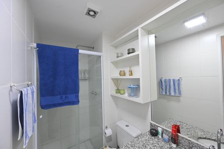 Apartamento à venda com 55m², 2 quartos e 1 vaga Apartamento à venda com 55m², 2 quartos e 1 vagaBanheiro da Suite