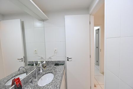 Apartamento à venda com 55m², 2 quartos e 1 vaga Apartamento à venda com 55m², 2 quartos e 1 vagaBanheiro da Suite
