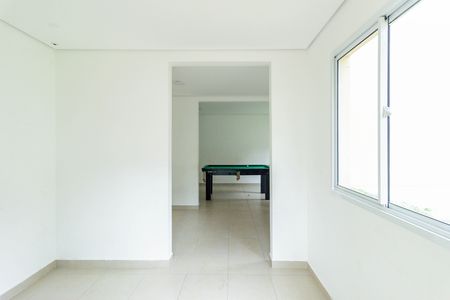 Apartamento para alugar com 33m², 2 quartos e sem vaga Apartamento para alugar com 33m², 2 quartos e sem vagaSala de Jogos