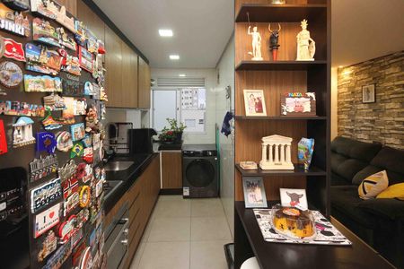 Apartamento à venda com 48m², 2 quartos e 1 vaga Apartamento à venda com 48m², 2 quartos e 1 vagaCozinha e Área de Serviço