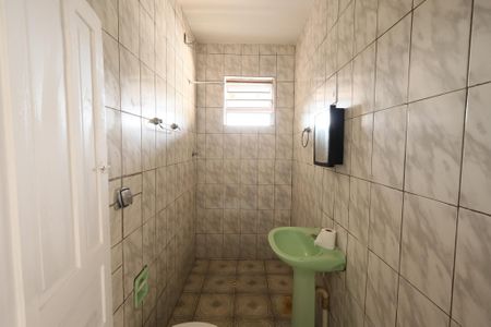 Banheiro de casa para alugar com 1 quarto, 140m² em Jardim Reimberg, São Paulo