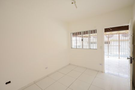 Sala de casa para alugar com 2 quartos, 150m² em Jardim Reimberg, São Paulo