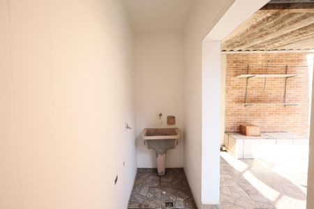 Casa para alugar com 150m², 2 quartos e 1 vaga Casa para alugar com 150m², 2 quartos e 1 vagaÁrea de Serviço