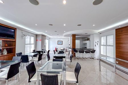 Apartamento à venda com 220m², 3 quartos e 4 vagasÁrea comum - Salão de festas