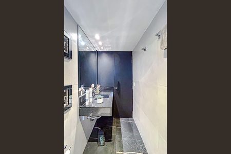 Apartamento à venda com 220m², 3 quartos e 4 vagasBanheiro