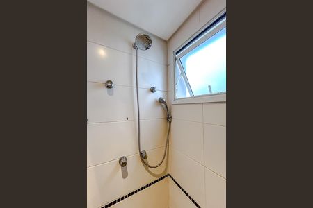 Apartamento à venda com 220m², 3 quartos e 4 vagasBanheiro da Suíte 2