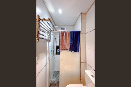 Apartamento à venda com 220m², 3 quartos e 4 vagasBanheiro da Suíte 1