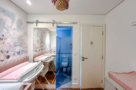 Apartamento à venda com 220m², 3 quartos e 4 vagasQuarto 2 - Suíte