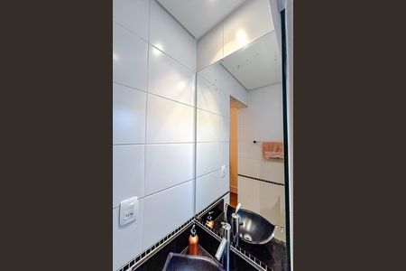 Apartamento à venda com 220m², 3 quartos e 4 vagasBanheiro da Suíte 2