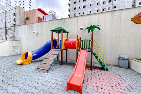 Apartamento à venda com 220m², 3 quartos e 4 vagasÁrea comum - Playground