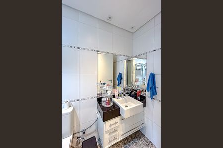 Apartamento à venda com 220m², 3 quartos e 4 vagasBanheiro da Suíte 1