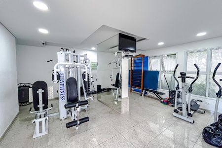 Apartamento à venda com 220m², 3 quartos e 4 vagasÁrea comum - Academia