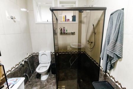 Casa à venda com 360m², 3 quartos e 4 vagas Casa à venda com 360m², 3 quartos e 4 vagasBanheiro da Suíte 2