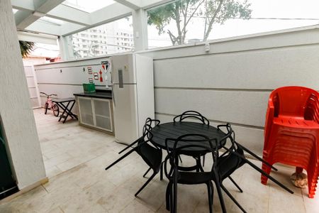 Casa à venda com 360m², 3 quartos e 4 vagas Casa à venda com 360m², 3 quartos e 4 vagasDetalhe - Churrasqueira
