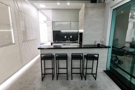 Casa à venda com 360m², 3 quartos e 4 vagas Casa à venda com 360m², 3 quartos e 4 vagasChurrasqueira