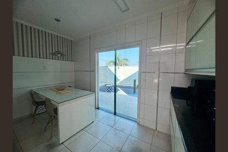 Casa à venda com 360m², 3 quartos e 4 vagas