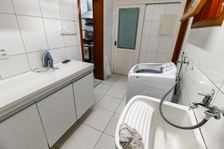 Casa à venda com 360m², 3 quartos e 4 vagas Casa à venda com 360m², 3 quartos e 4 vagasÁrea de Serviço