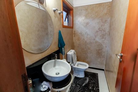 Casa à venda com 360m², 3 quartos e 4 vagas Casa à venda com 360m², 3 quartos e 4 vagasLavabo