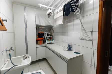 Casa à venda com 360m², 3 quartos e 4 vagas Casa à venda com 360m², 3 quartos e 4 vagasÁrea de Serviço