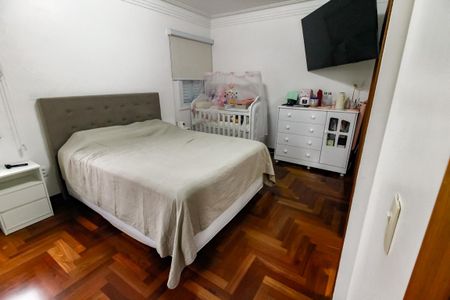 Casa à venda com 360m², 3 quartos e 4 vagas Casa à venda com 360m², 3 quartos e 4 vagasSuíte 2