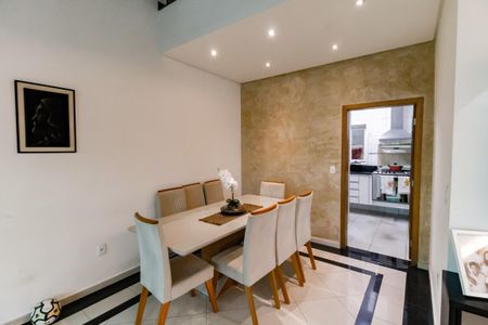 Casa à venda com 360m², 3 quartos e 4 vagas Casa à venda com 360m², 3 quartos e 4 vagasDetalhe - Sala 1