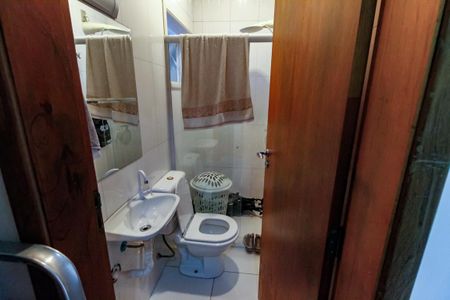 Casa à venda com 360m², 3 quartos e 4 vagas Casa à venda com 360m², 3 quartos e 4 vagasBanheiro de serviço