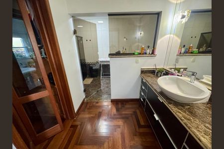 Casa à venda com 360m², 3 quartos e 4 vagas
