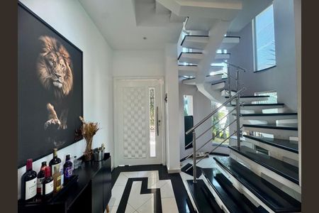 Casa à venda com 360m², 3 quartos e 4 vagas