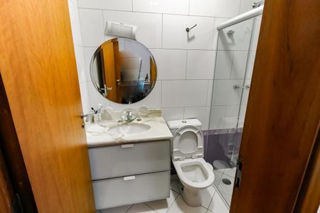 Casa à venda com 360m², 3 quartos e 4 vagas Casa à venda com 360m², 3 quartos e 4 vagasBanheiro da Suíte 1