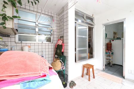 Apartamento à venda com 70m², 2 quartos e 1 vagaÁrea de Serviço