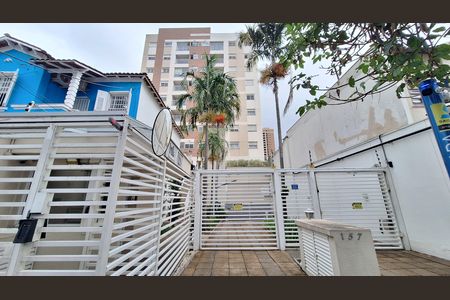 Apartamento à venda com 55m², 1 quarto e 2 vagas Apartamento à venda com 55m², 1 quarto e 2 vagasFachada