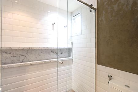Apartamento à venda com 55m², 1 quarto e 2 vagasBanheiro