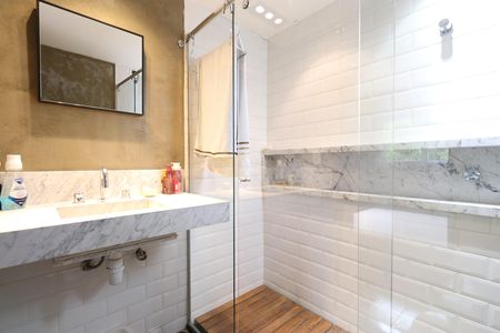 Apartamento à venda com 55m², 1 quarto e 2 vagasBanheiro