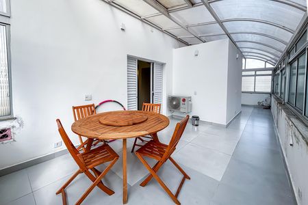 Apartamento para alugar com 314m², 5 quartos e 4 vagas