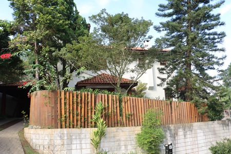 Casa de Condomínio para alugar com 4 quartos, 496m² em Granja Viana, Cotia