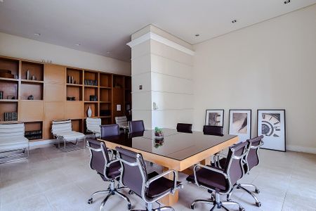 Apartamento à venda com 190m², 4 quartos e 3 vagas Apartamento à venda com 190m², 4 quartos e 3 vagasÁrea comum