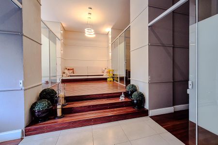 Apartamento à venda com 190m², 4 quartos e 3 vagas Apartamento à venda com 190m², 4 quartos e 3 vagasÁrea comum