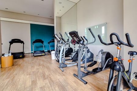 Apartamento à venda com 190m², 4 quartos e 3 vagas Apartamento à venda com 190m², 4 quartos e 3 vagasÁrea comum - Academia