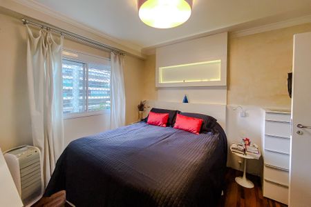 Apartamento à venda com 190m², 4 quartos e 3 vagas Apartamento à venda com 190m², 4 quartos e 3 vagasQuarto 2 - Suíte