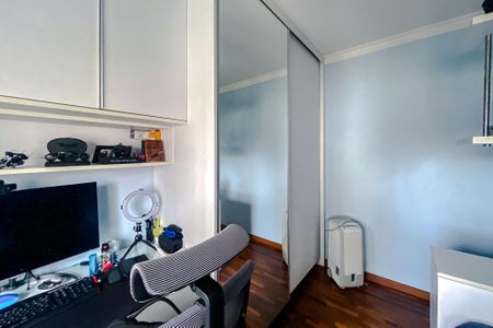 Apartamento à venda com 190m², 4 quartos e 3 vagas Apartamento à venda com 190m², 4 quartos e 3 vagasQuarto 1 - Suíte