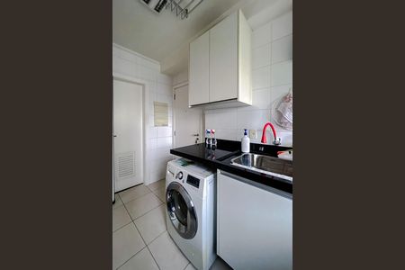 Apartamento à venda com 190m², 4 quartos e 3 vagas Apartamento à venda com 190m², 4 quartos e 3 vagasÁrea de Serviço