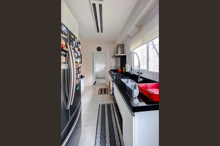 Apartamento à venda com 190m², 4 quartos e 3 vagas Apartamento à venda com 190m², 4 quartos e 3 vagasCozinha