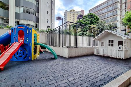 Apartamento à venda com 190m², 4 quartos e 3 vagas Apartamento à venda com 190m², 4 quartos e 3 vagasÁrea comum - Playground