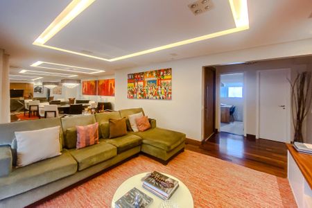 Apartamento à venda com 190m², 4 quartos e 3 vagas Apartamento à venda com 190m², 4 quartos e 3 vagasSala