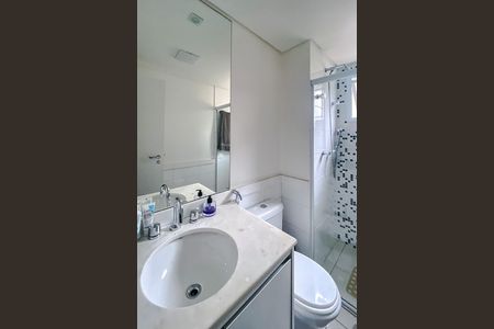 Apartamento à venda com 190m², 4 quartos e 3 vagas Apartamento à venda com 190m², 4 quartos e 3 vagasBanheiro da Suíte 1