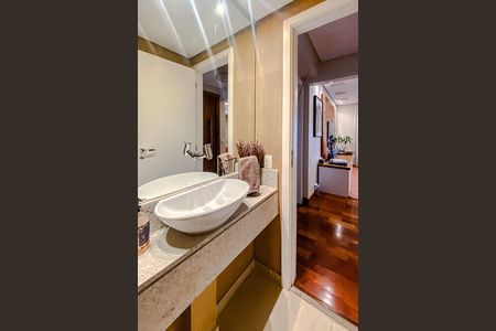 Apartamento à venda com 190m², 4 quartos e 3 vagas Apartamento à venda com 190m², 4 quartos e 3 vagasLavabo