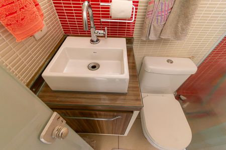 Apartamento à venda com 139m², 2 quartos e 2 vagas Apartamento à venda com 139m², 2 quartos e 2 vagasBanheiro da Área gourmet