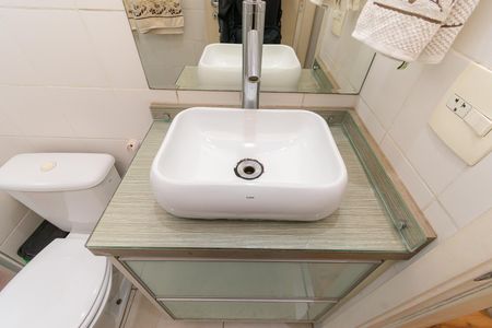 Apartamento à venda com 139m², 2 quartos e 2 vagas Apartamento à venda com 139m², 2 quartos e 2 vagasBanheiro da Suíte