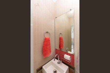 Apartamento à venda com 139m², 2 quartos e 2 vagas Apartamento à venda com 139m², 2 quartos e 2 vagasBanheiro da Área gourmet